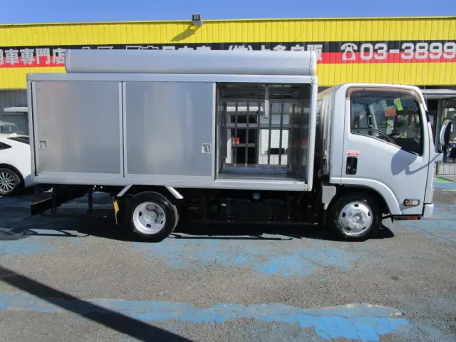 いすゞ エルフ TKG-NMR85N(2WD)の写真9