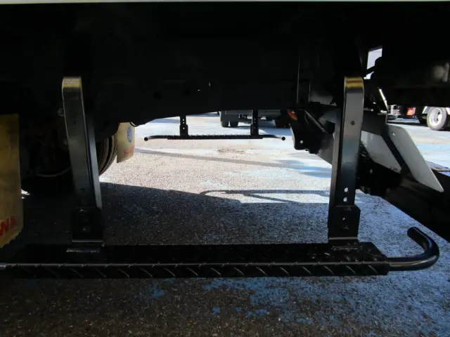 いすゞ エルフ TKG-NMR85N(2WD)の写真24