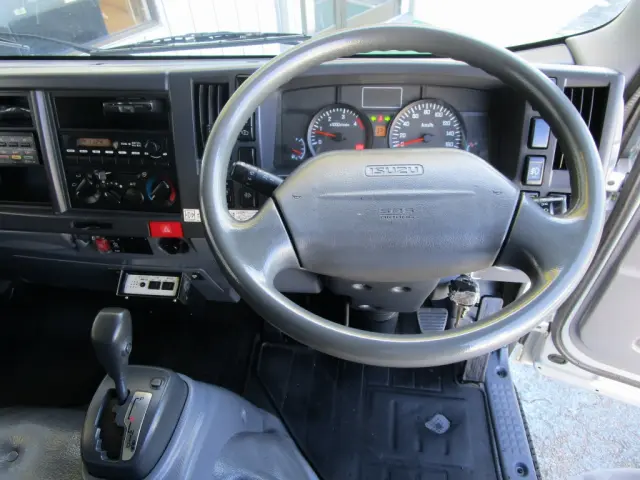 いすゞ エルフ TKG-NMR85N(2WD)の写真25