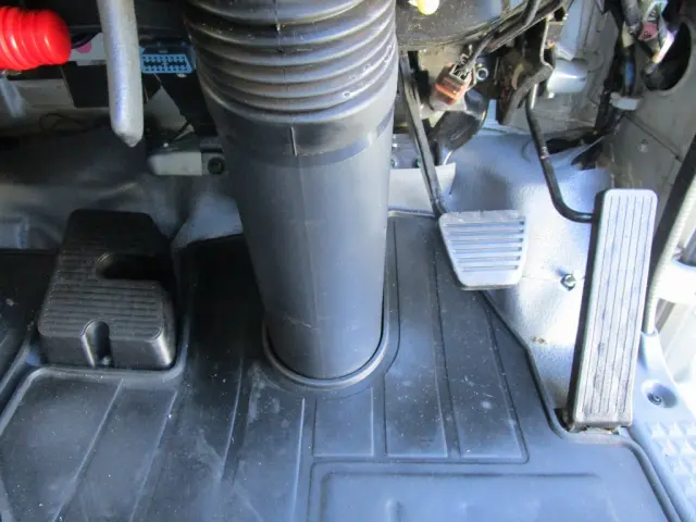 いすゞ エルフ TKG-NMR85N(2WD)の写真28