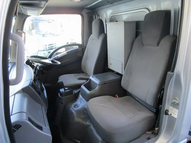 いすゞ エルフ TKG-NMR85N(2WD)の写真32