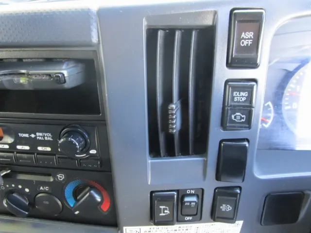 いすゞ エルフ TKG-NMR85N(2WD)の写真39