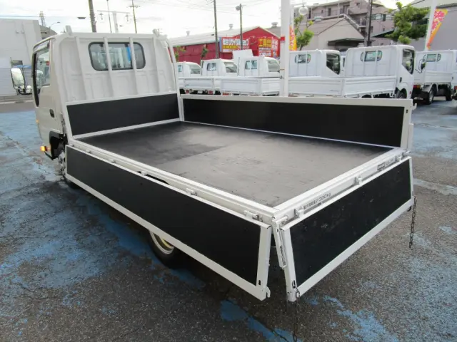 いすゞ エルフ TKG-NJR85A(2WD)の写真17