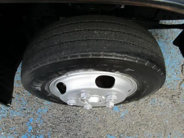 いすゞ エルフ TKG-NJR85A(2WD)の写真41