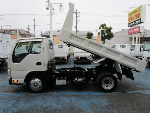 いすゞ エルフ TPG-NJR85AN(2WD)の写真10