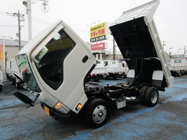 いすゞ エルフ TPG-NJR85AN(2WD)の写真24