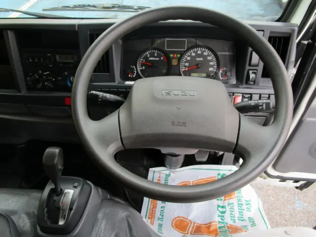 いすゞ エルフ TPG-NJR85AN(2WD)の写真25