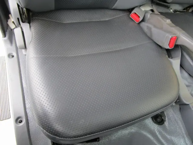 いすゞ エルフ TPG-NJR85AN(2WD)の写真30