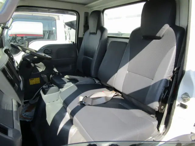 いすゞ エルフ TPG-NJR85AN(2WD)の写真31