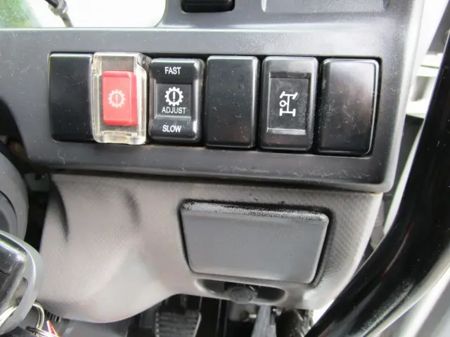 いすゞ エルフ TPG-NJR85AN(2WD)の写真33