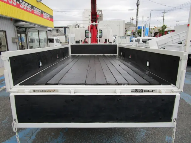 いすゞ エルフ TKG-NKR85AR(2WD)の写真5