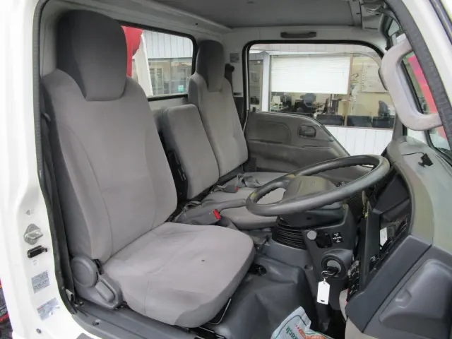 いすゞ エルフ TKG-NKR85AR(2WD)の写真6