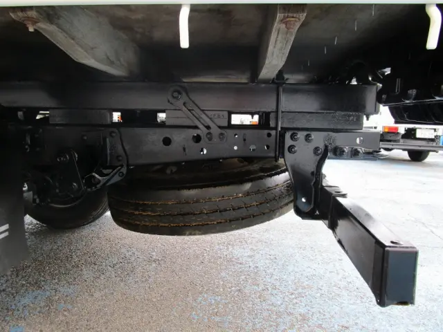 いすゞ エルフ TKG-NKR85AR(2WD)の写真24