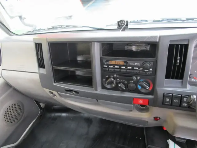 いすゞ エルフ TKG-NKR85AR(2WD)の写真32