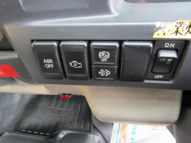 いすゞ エルフ TKG-NKR85AR(2WD)の写真43