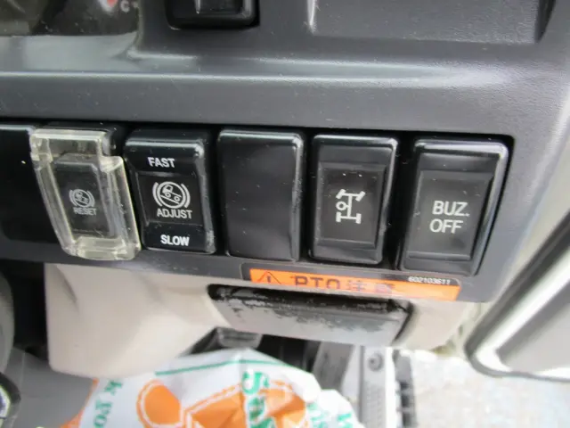 いすゞ エルフ TKG-NKR85AR(2WD)の写真44