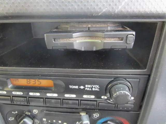 いすゞ エルフ TKG-NKR85AR(2WD)の写真45