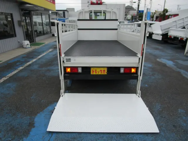 トヨタ ダイナ TPG-XZU605(2WD)の写真4