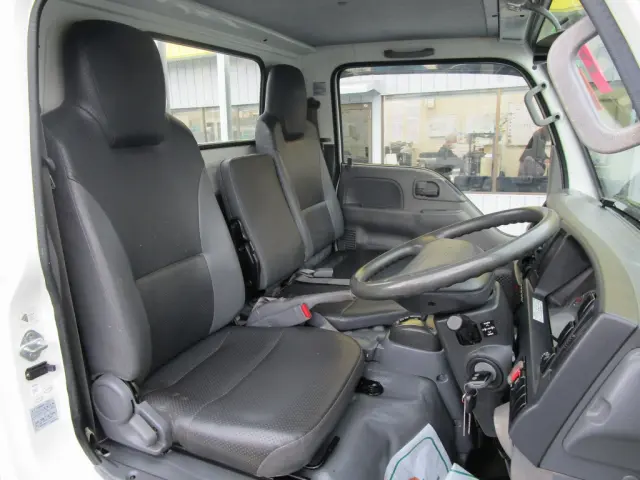 いすゞ エルフ TKG-NJR85A(2WD)の写真6