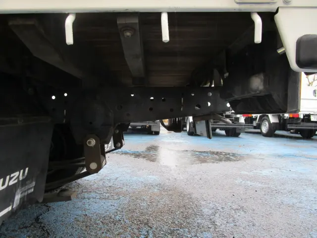 いすゞ エルフ TKG-NJR85A(2WD)の写真26