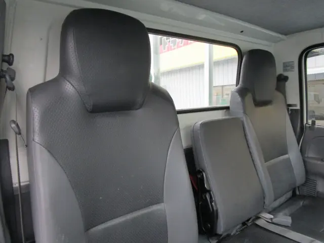 いすゞ エルフ TKG-NJR85A(2WD)の写真35