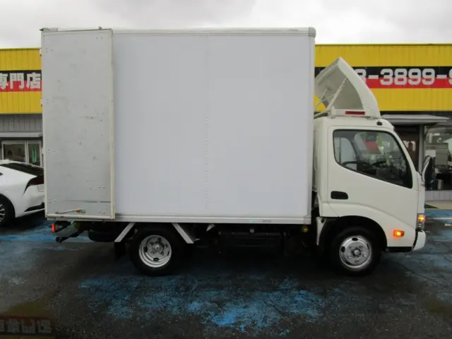 トヨタ ダイナ TPG-XZC605(2WD)の写真9