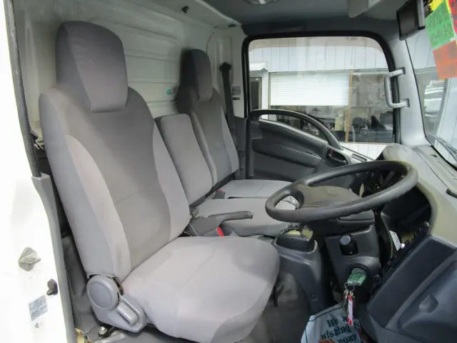 いすゞ エルフ TRG-NMR85AN(2WD)の写真6