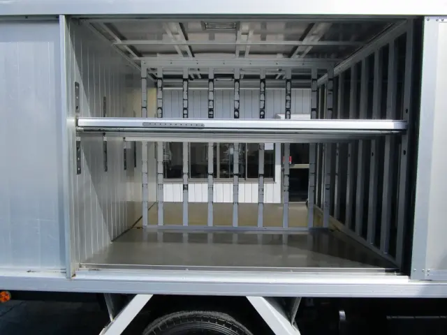 いすゞ エルフ TRG-NMR85AN(2WD)の写真12