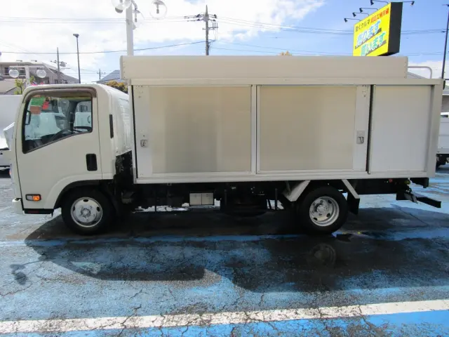いすゞ エルフ TRG-NMR85AN(2WD)の写真13
