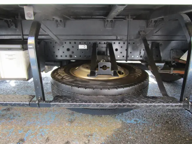 いすゞ エルフ TRG-NMR85AN(2WD)の写真17