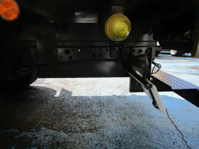 いすゞ エルフ TRG-NMR85AN(2WD)の写真18