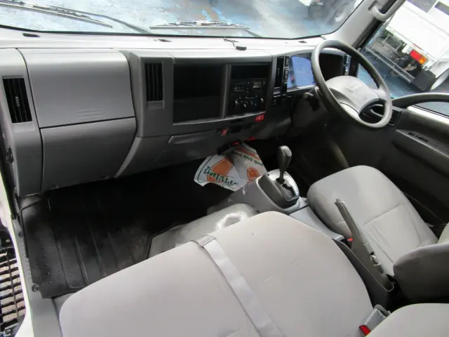 いすゞ エルフ TRG-NMR85AN(2WD)の写真26