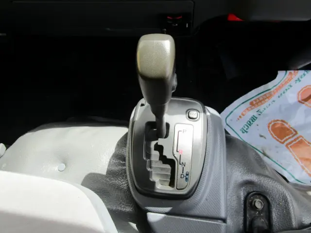 いすゞ エルフ TRG-NMR85AN(2WD)の写真27