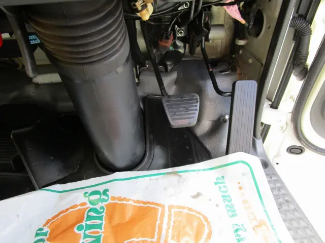 いすゞ エルフ TRG-NMR85AN(2WD)の写真28