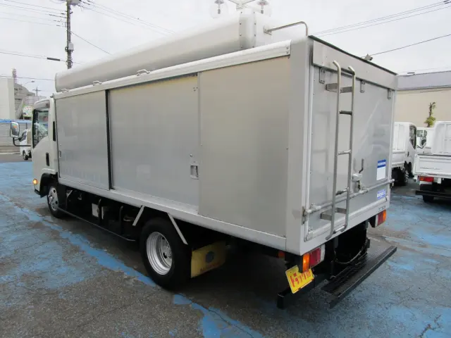 いすゞ エルフ TRG-NMR85AN(2WD)の写真3