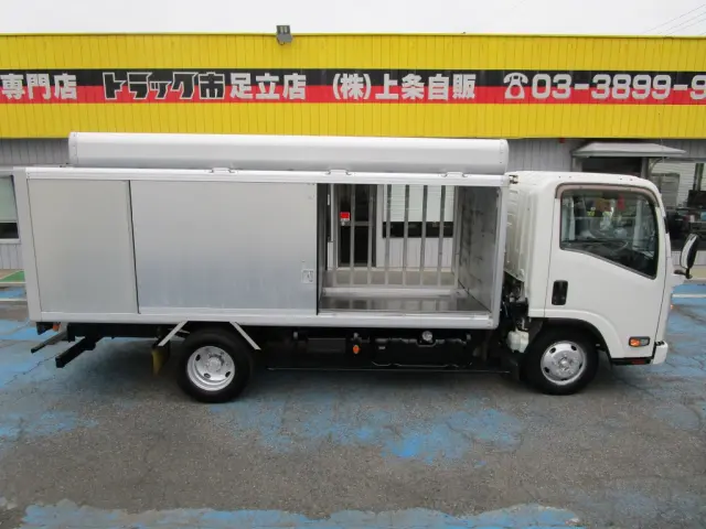 いすゞ エルフ TRG-NMR85AN(2WD)の写真9