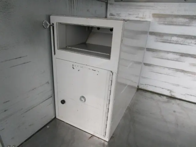 いすゞ エルフ TRG-NMR85AN(2WD)の写真15