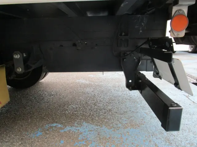 いすゞ エルフ TRG-NMR85AN(2WD)の写真24