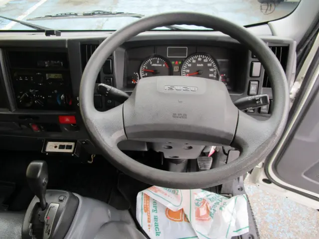 いすゞ エルフ TRG-NMR85AN(2WD)の写真25