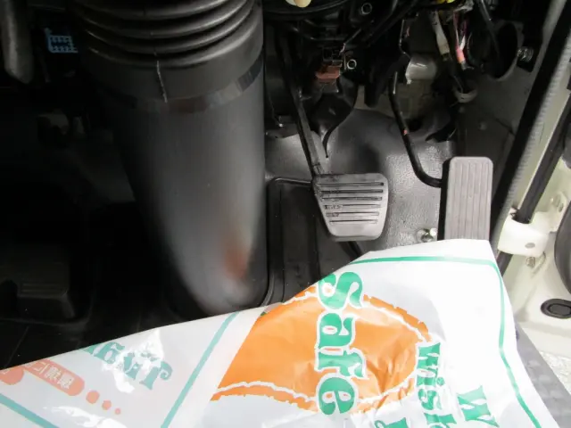 いすゞ エルフ TRG-NMR85AN(2WD)の写真28