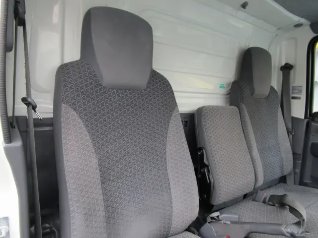 いすゞ エルフ TRG-NMR85AN(2WD)の写真29