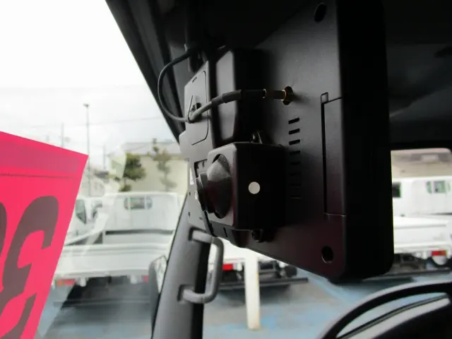 いすゞ エルフ TRG-NMR85AN(2WD)の写真39