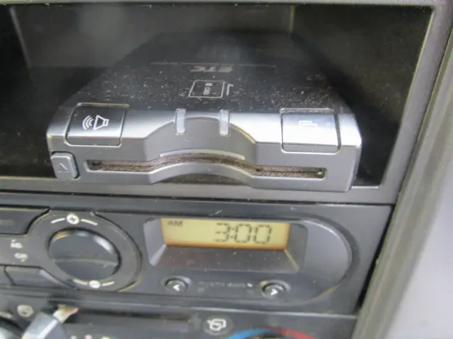 いすゞ エルフ TRG-NMR85AN(2WD)の写真40