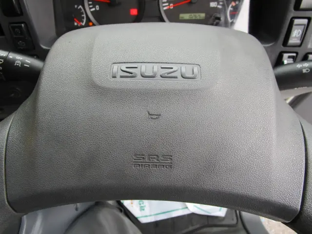 いすゞ エルフ TRG-NMR85AN(2WD)の写真44
