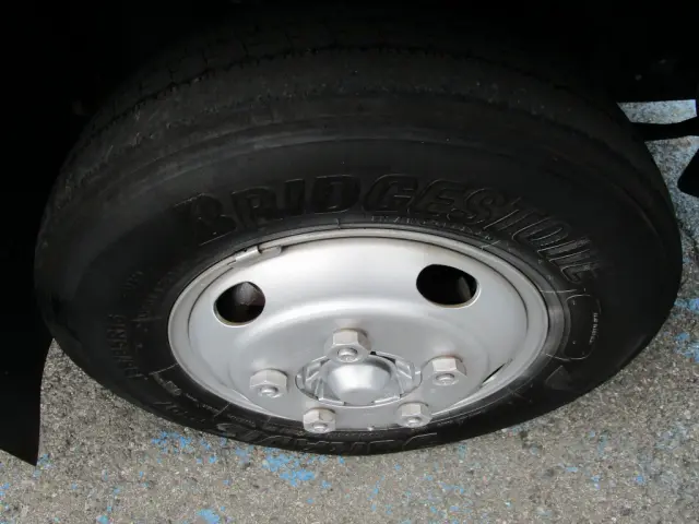 いすゞ エルフ TRG-NMR85AN(2WD)の写真47