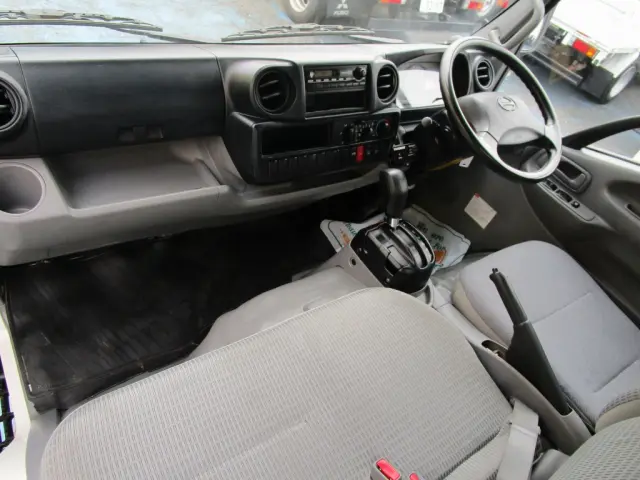 日野 デュトロ TKG-XZC645M(2WD)の写真13