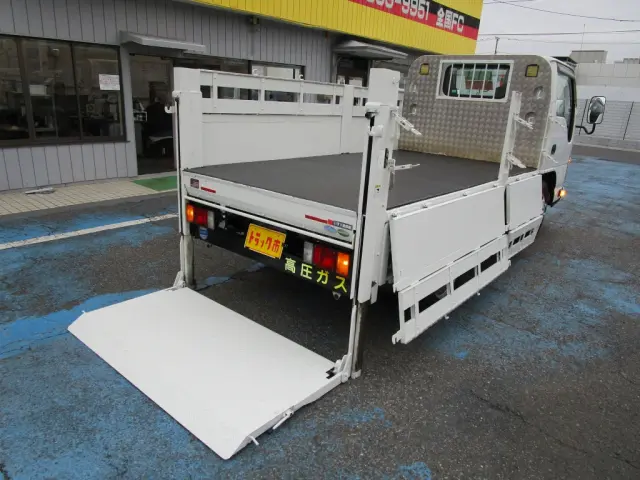 いすゞ エルフ TRG-NKR85A(2WD)の写真2