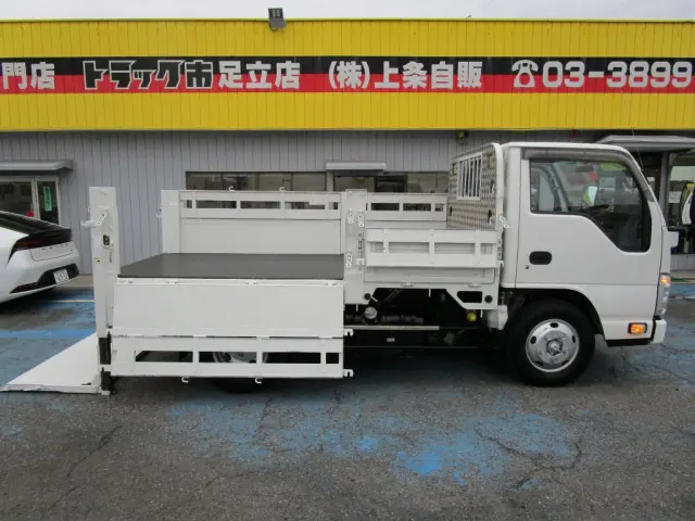 いすゞ エルフ TRG-NKR85A(2WD)の写真9