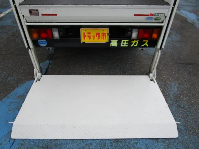 いすゞ エルフ TRG-NKR85A(2WD)の写真16