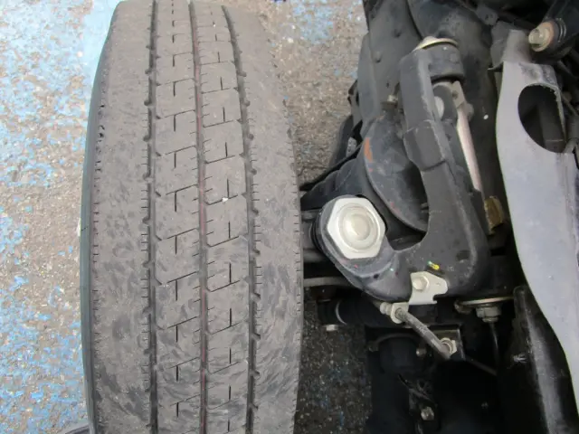 いすゞ エルフ TRG-NKR85A(2WD)の写真24